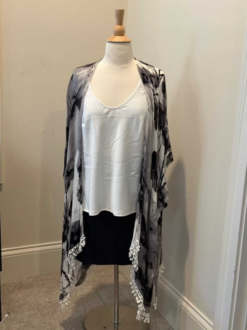 Black & White Floral Watercolor Kimono With Tassel Trim